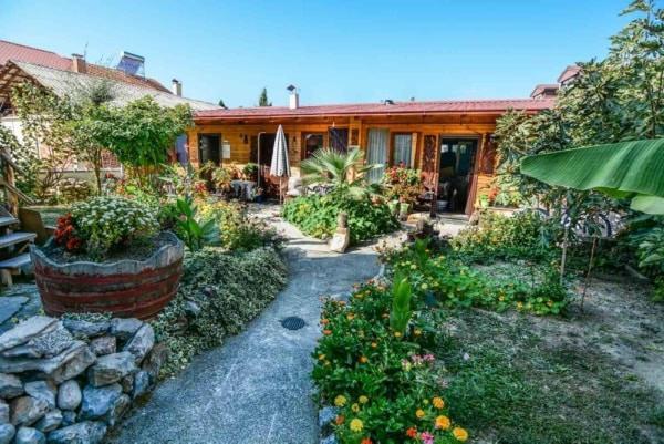 Backyard Apartment أوهغيد المظهر الخارجي الصورة