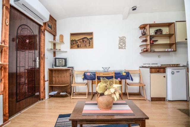 Backyard Apartment أوهغيد المظهر الخارجي الصورة